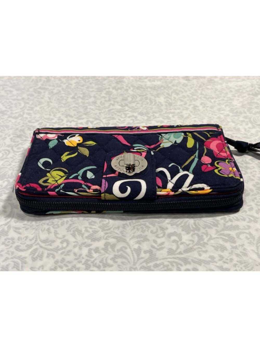 Vera Bradley "Ribbons" Turn Lock Wallet Quilted Navy Blue Zipper 8”x5” - Picture 7 of 13